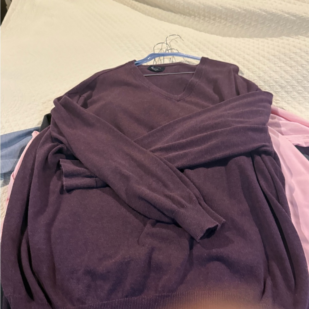 Harbor Bay Women's Deep Purple V-Neck Sweater